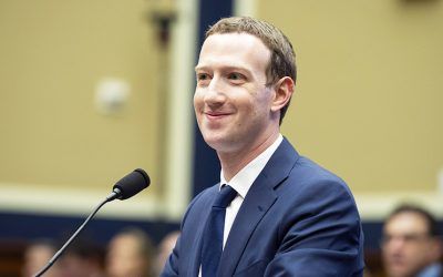 El escándalo de Cambridge Analytica de Facebook y cómo afectó sus ingresos
